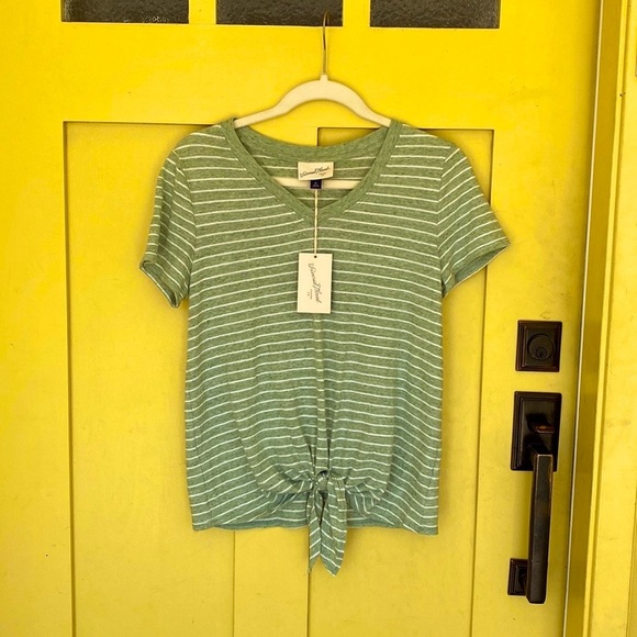 GREEN & WHITE STRIPED UNIVERSAL THREAD BRAT GIRL SUMMER T SHIRT w/ FRONT… - Picture 3 of 12